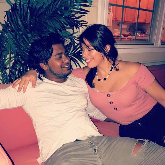 Meet your Posher, Desiree - Picture 1 of 1